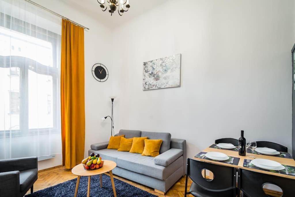 Royal City Apartment 40 M2 Cracóvia Exterior foto