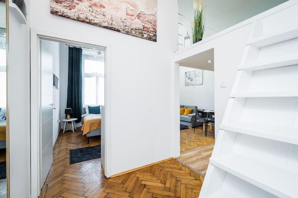 Royal City Apartment 40 M2 Cracóvia Exterior foto