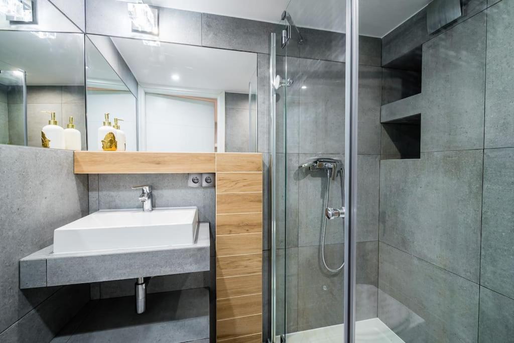 Royal City Apartment 40 M2 Cracóvia Exterior foto
